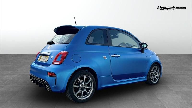 Begagnad Abarth 595 165 HK (121 kW) 2023 Blå Halvkombi