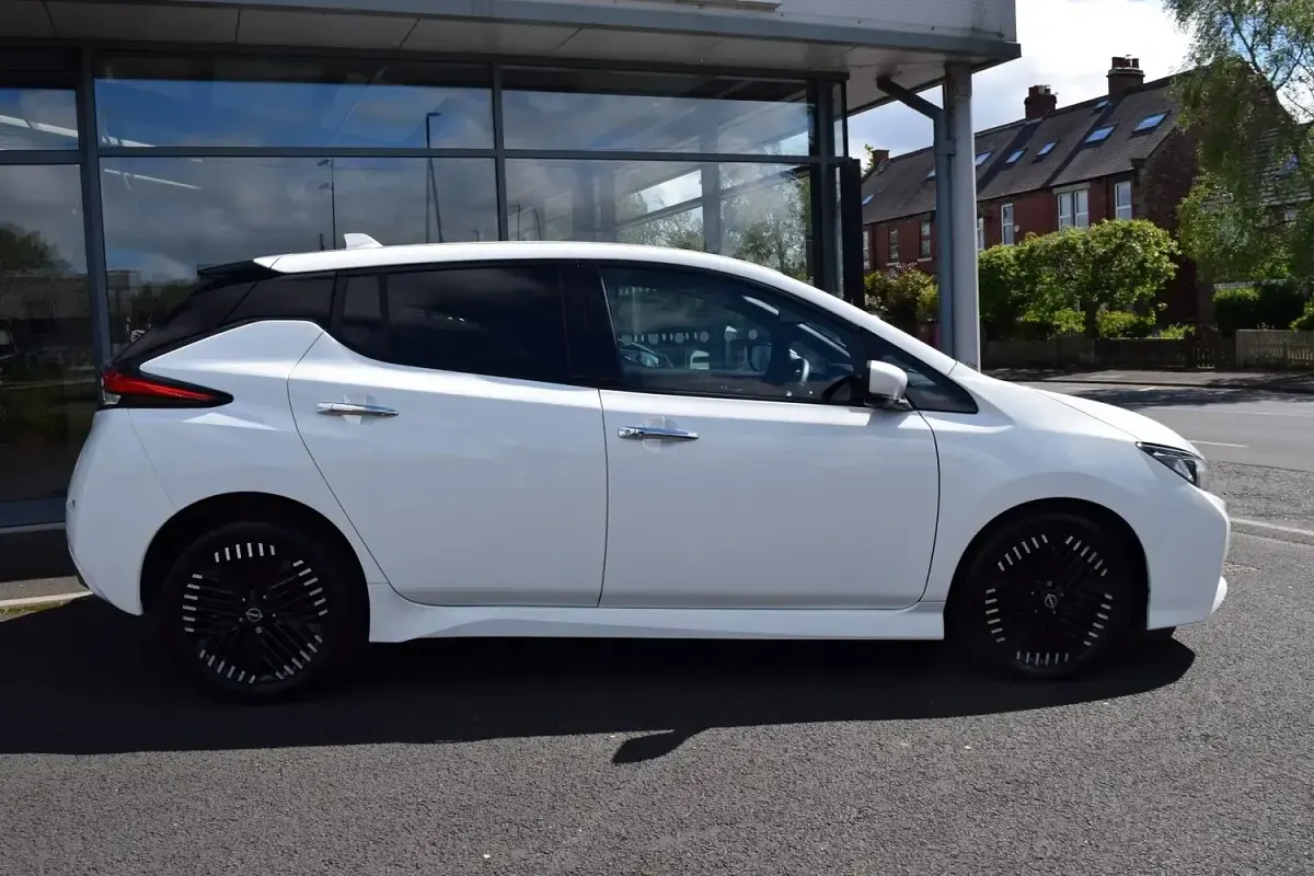 Used Nissan Leaf Shiro 110 kW (150 HP) 2024 White Hatchback