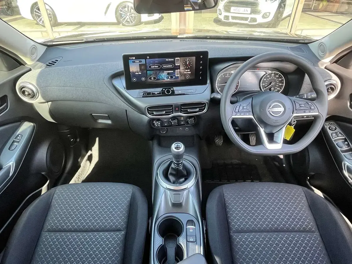 New Nissan Juke Acenta Premium 114 HP (83 kW) 2025 Black SUV