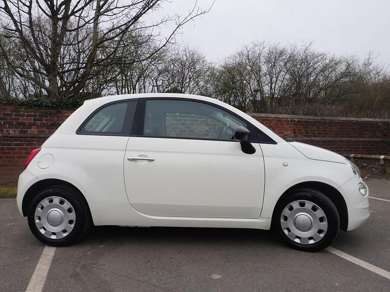 Used Fiat 500 Pop 69 HP (50 kW) 2017 White Hatchback