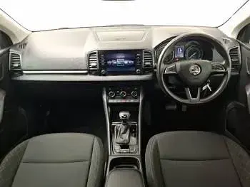 Used Skoda Karoq SE 115 HP (84 kW) 2019 White SUV