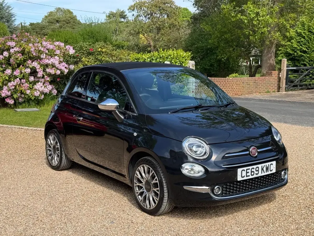 Usado Fiat 500C Star 69 HP (50 kW) 2019 Preto Cabrios
