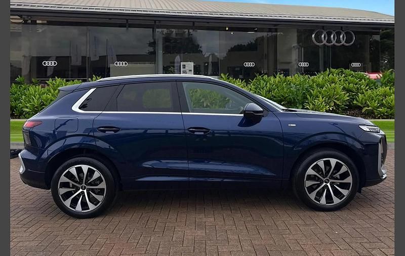 New Audi Q3 S-Line 150 HP (110 kW) 2025 Blue SUV