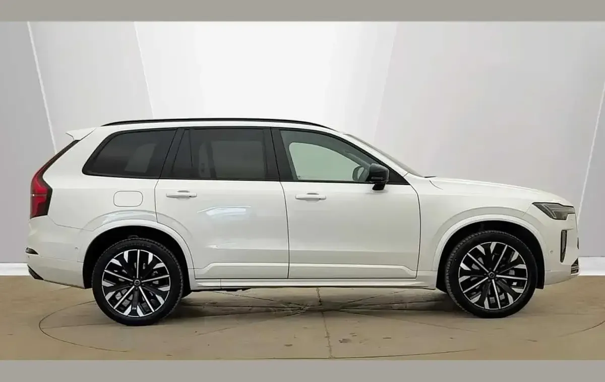 Used Volvo XC90 Plus 455 HP (334 kW) 2025 White SUV