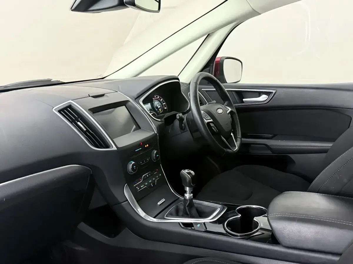Used Ford S-MAX Titanium 2016 Red MPV