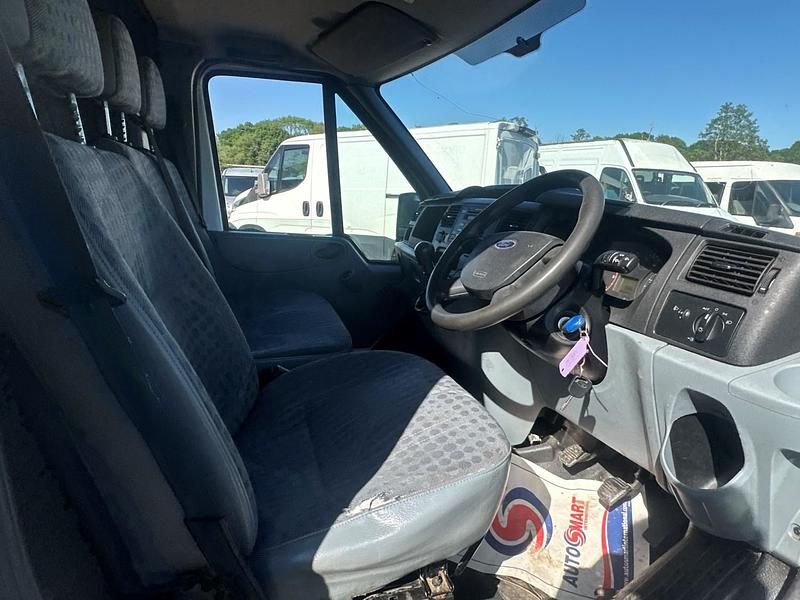 Used Ford Transit 125 HP (91 kW) 2012 White Van