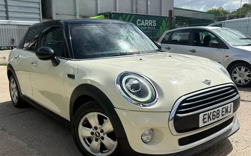 Begagnad Mini Cooper D Hatch 116 HK (85 kW) 2018 Halvkombi