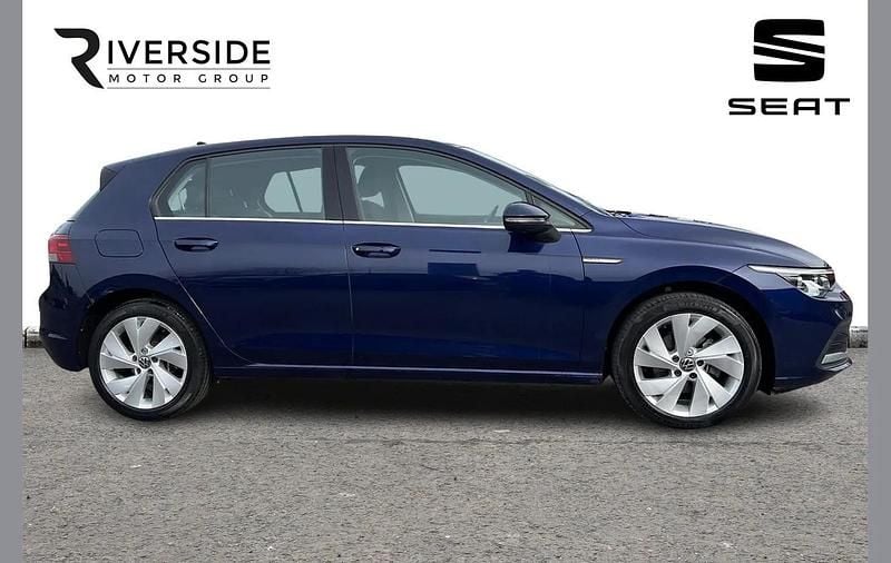 Used VW Golf VIII Style 150 HP (110 kW) 2021 Blue Hatchback