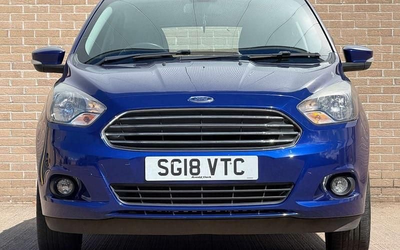 Usado Ford Ka Plus Zetec 70 HP (51 kW) 2017 Azul Citadino