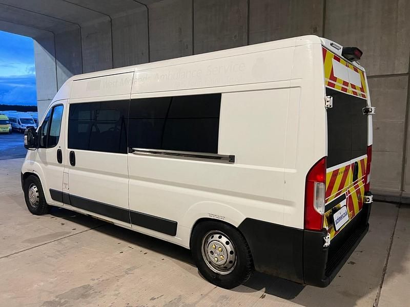 Used Peugeot Boxer 130 HP (95 kW) 2018 White Van