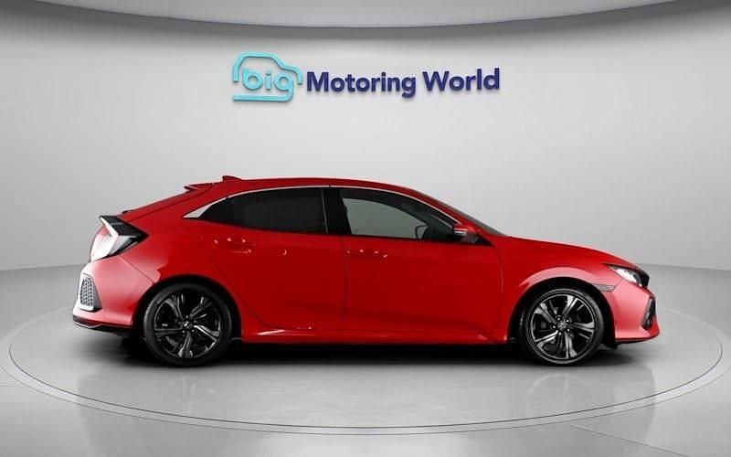 Used Honda Civic SR 129 HP (94 kW) 2018 Red Hatchback