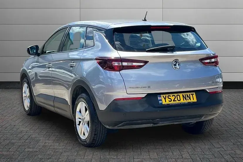 Used Vauxhall Grandland X 130 HP (95 kW) 2020 Grey SUV