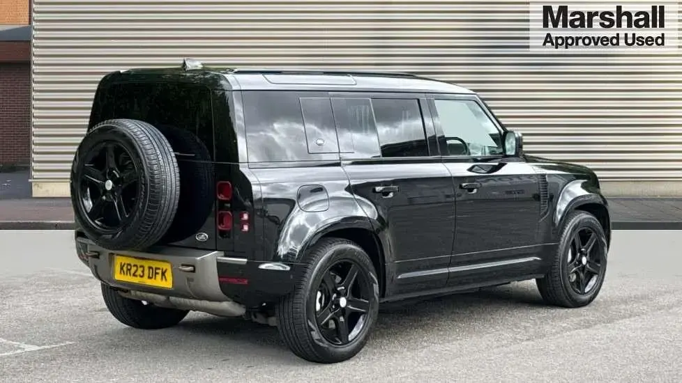 Used Land Rover Defender Dynamic 2023 SUV
