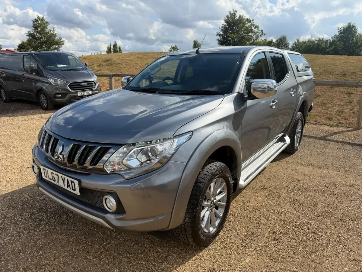 Used Mitsubishi L200 181 HP (133 kW) 2018 Grey Pickup