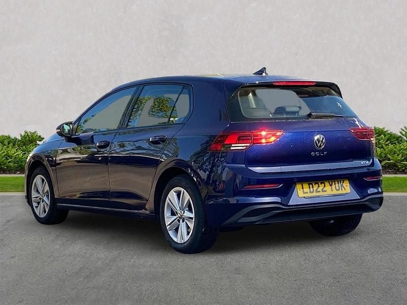 Used VW Golf VIII Life 150 HP (110 kW) 2022 Blue Hatchback