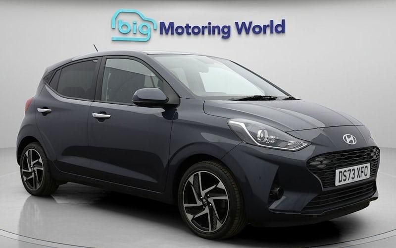 Used Hyundai i10 Premium 67 HP (49 kW) 2023 Grey Hatchback