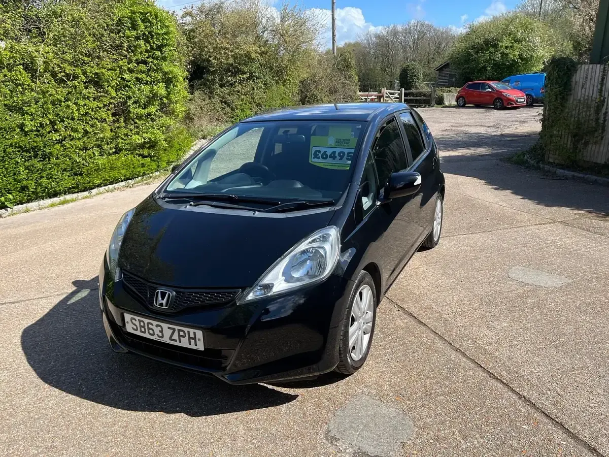 Used Honda Jazz ES 2013 Black Hatchback