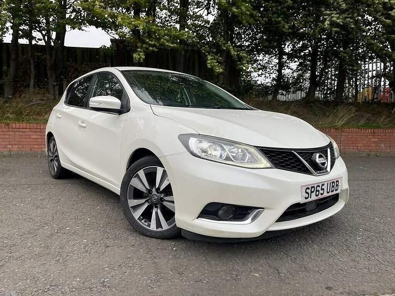 White Used 2015 Nissan Pulsar Tekna Hatchback | £4,990 (A bit pricey) - Image 1/4