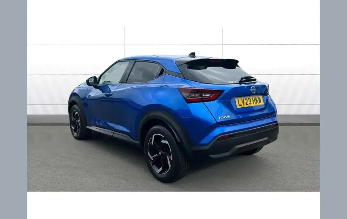 Used Nissan Juke N-Connecta 114 HP (83 kW) 2023 Blue SUV