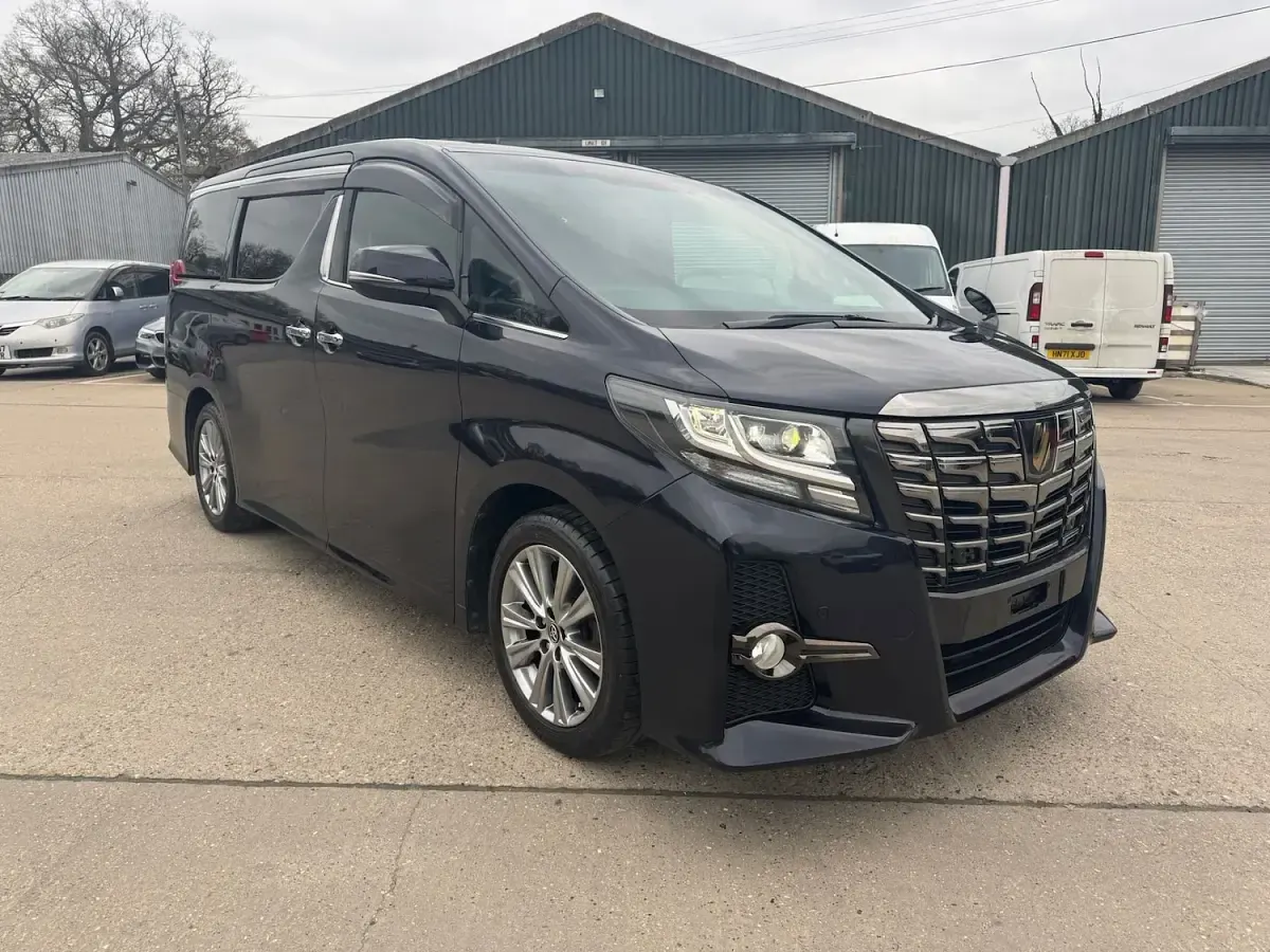 Used Toyota Alphard 180 HP (132 kW) 2017 Black MPV