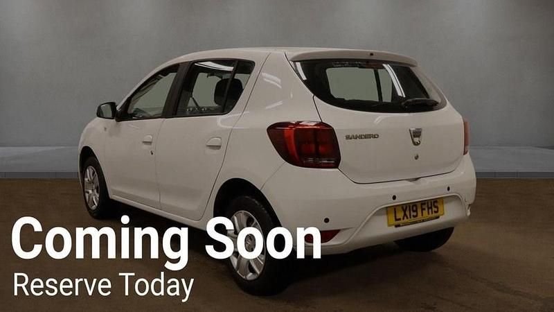 Used Dacia Sandero Comfort 90 HP (66 kW) 2018 White Hatchback