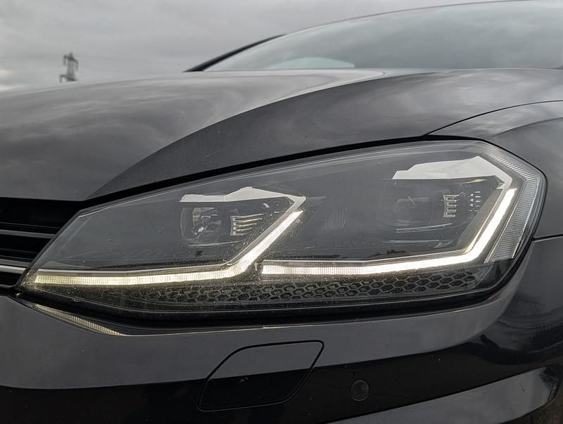 Used VW Golf VII R 310 HP (228 kW) 2017 Black Hatchback