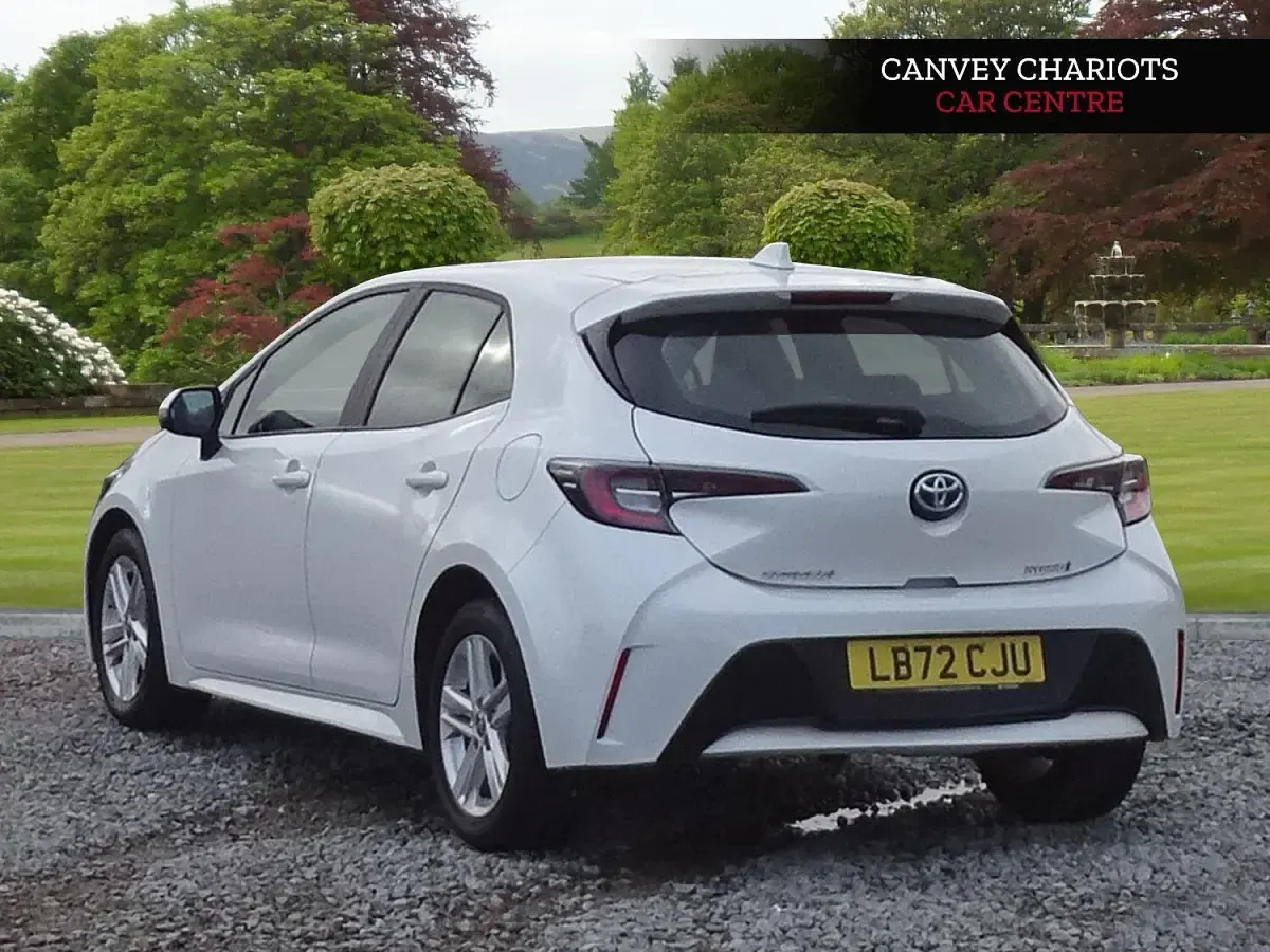 Used Toyota Corolla 2022 White Hatchback