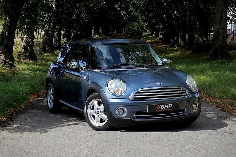 Blue Used 2010 Mini ONE Hatch Hatchback | £3,950 (Fair price) - Image 1/4