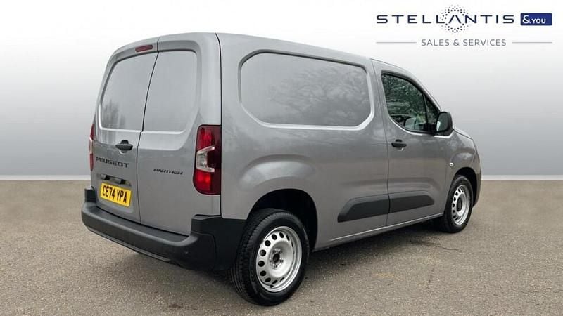 Used Peugeot Partner S 101 HP (74 kW) 2024 Grey MPV