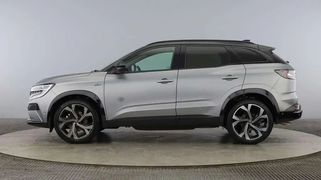 Used Renault Austral Techno Esprit Alpine 200 HP (147 kW) 2025 Grey/black  SUV