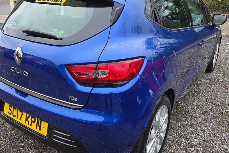 Used Renault Clio IV Dynamique 90 HP (66 kW) 2017 Blue Hatchback