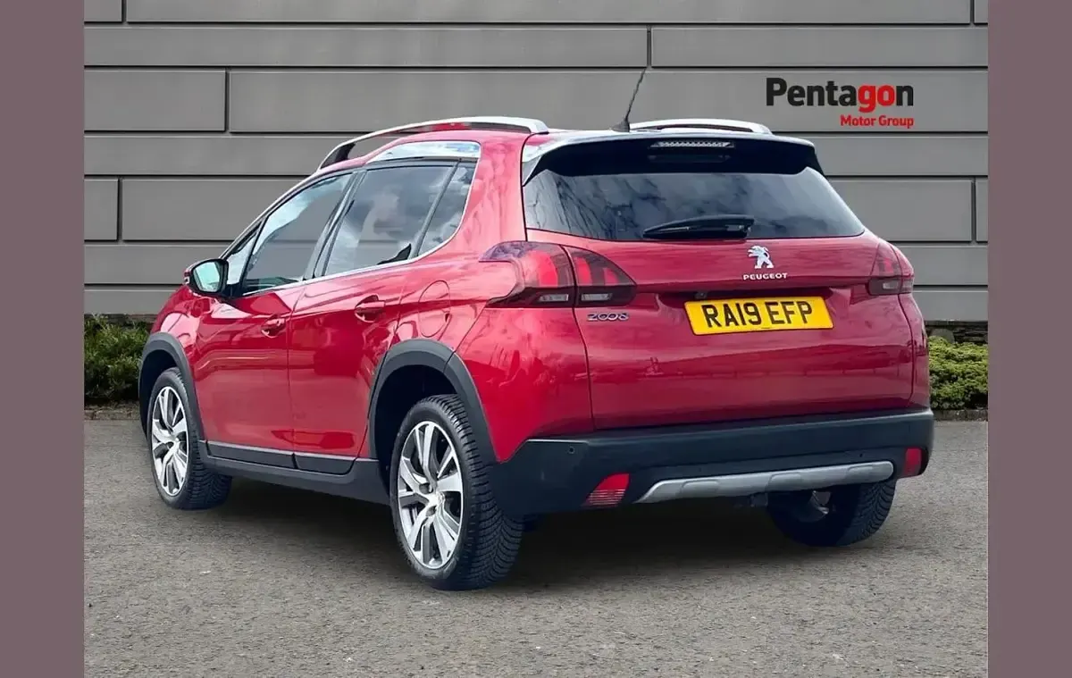 Used Peugeot 2008 Allure Premium 108 HP (79 kW) 2019 Red SUV