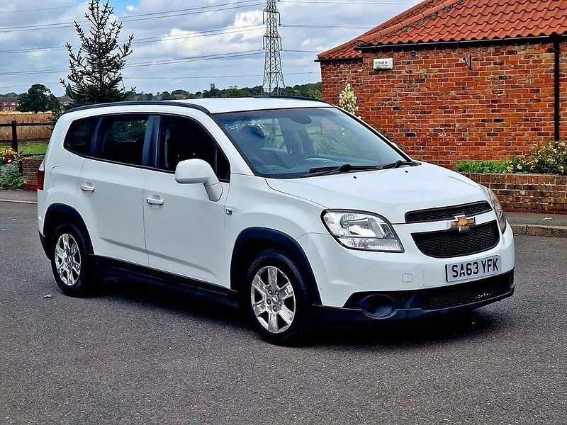 White Used 2013 Chevrolet Orlando LS MPV | £1,995 - Image 1/4