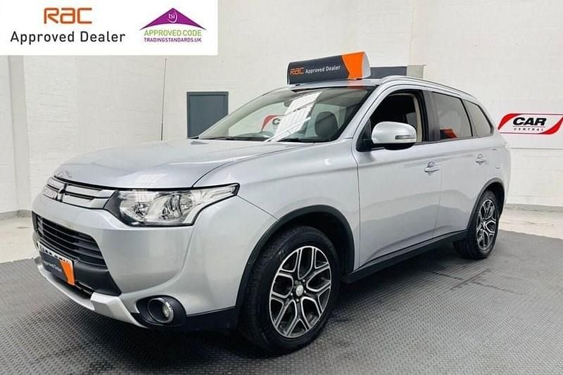 Silver Used 2015 Mitsubishi Outlander SUV | £5,500 (Good price) - Image 1/1