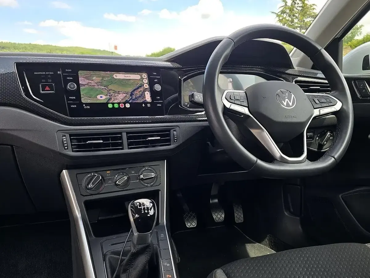 Used VW Taigo Life 110 HP (80 kW) 2023 Silver SUV