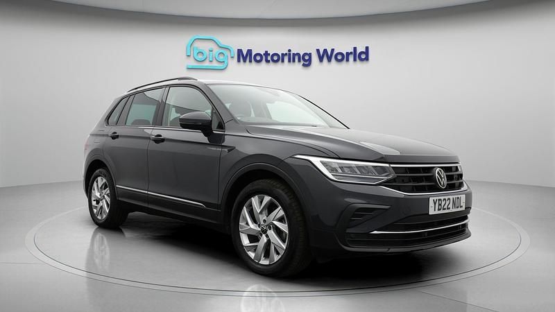 Used 2022 VW Tiguan S SUV | £20,400 (Super price) - Image 1/4