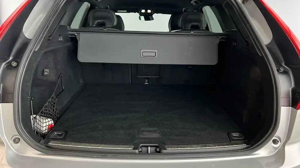 Used Volvo XC60 Plus 2022 Silver SUV