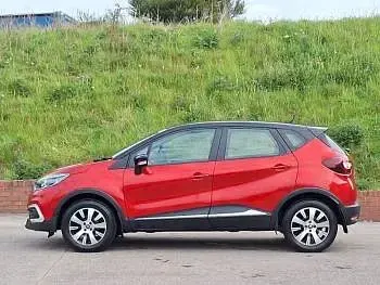 Second-hand Renault Captur Play 90 CP (66 kW) 2018 Roșu SUV
