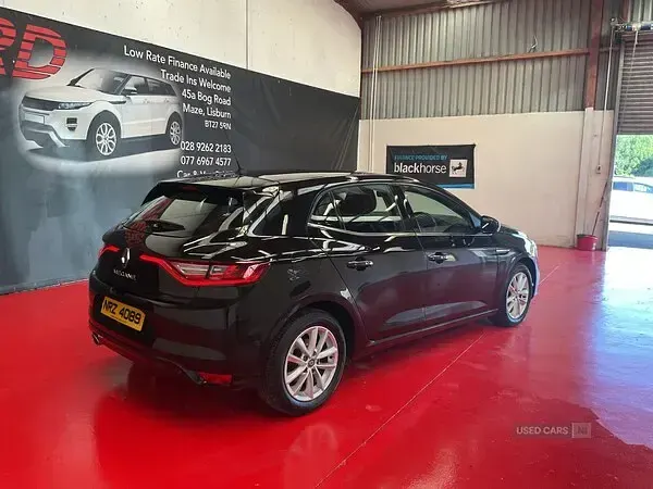 Used Renault Mégane IV Dynamique 108 HP (79 kW) 2018 Black Hatchback