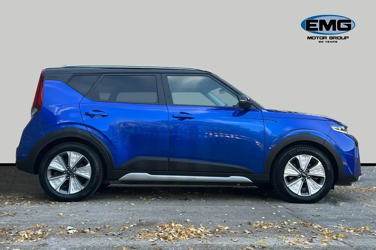 Used Kia Soul EV First Edition 147 kW (201 HP) 2020 Neptune blue /black roof SUV
