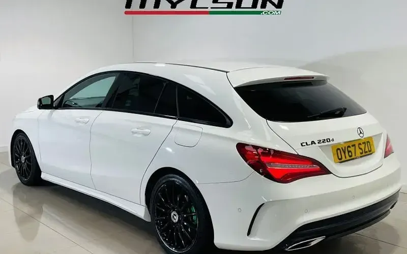 Używany Mercedes CLA220 Shooting Brake AMG line 177 KM (130 kW) 2017 Kombi