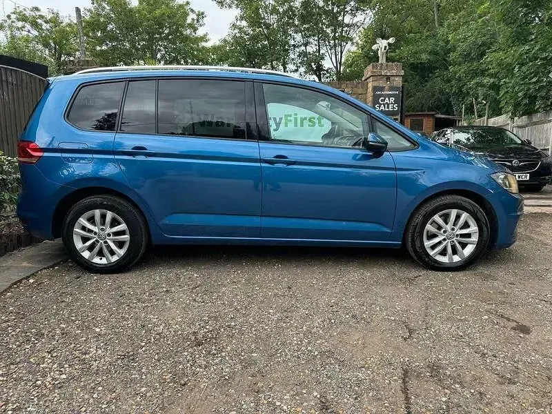 Used VW Touran Family 2018 Blue MPV