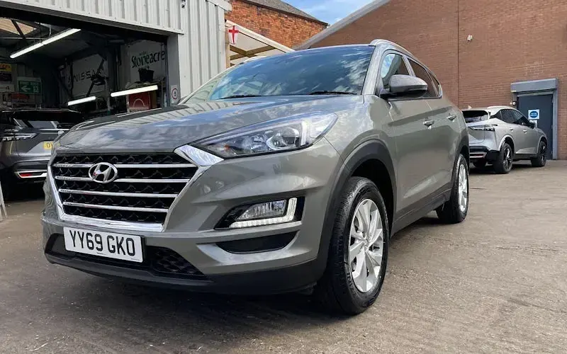 Used Hyundai Tucson SE 132 HP (97 kW) 2019 Grey SUV