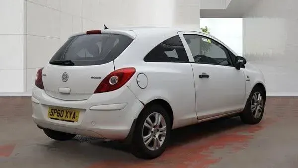 Used Vauxhall Corsa 2010 White Hatchback