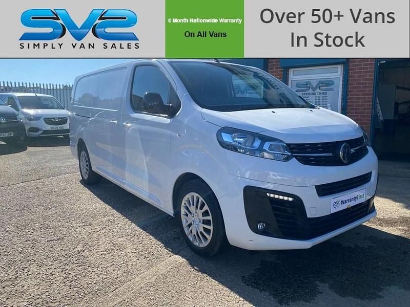Used Vauxhall Vivaro S 100 HP (73 kW) 2023 White MPV