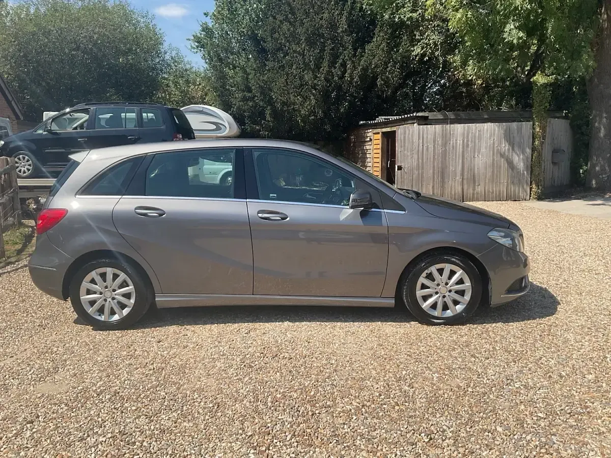 Used Mercedes B180 SE 109 HP (80 kW) 2014 Grey Hatchback