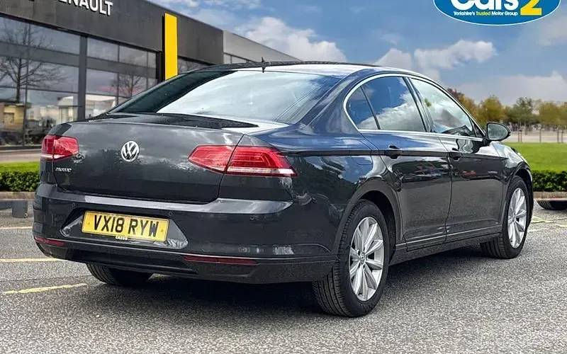 Second-hand VW Passat Business 120 CP (88 kW) 2018 Gri Berlinǎ