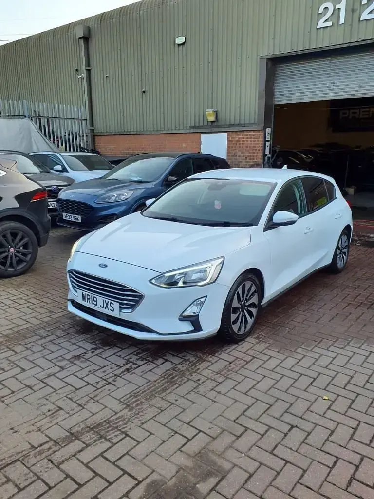 Używany Ford Focus Zetec 125 KM (91 kW) 2019 Biały Hatchback