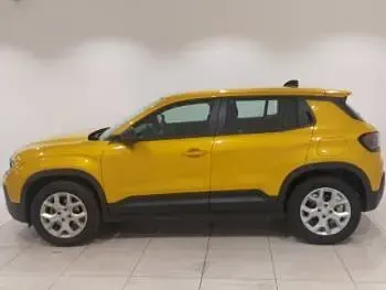 Used Jeep Avenger Summit 100 HP (73 kW) 2025 Yellow SUV