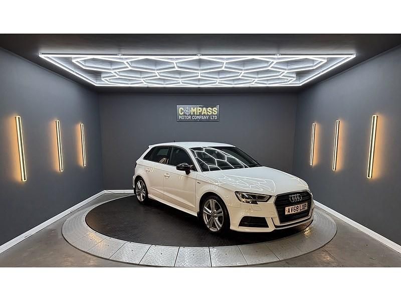 Used Audi A3 Sportback S-Line 150 HP (110 kW) 2018 White Hatchback